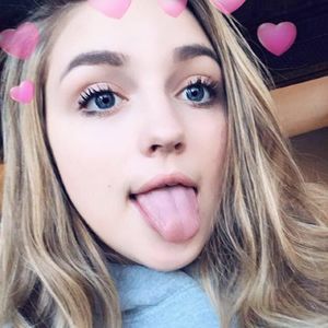 Meet your Posher, Raelin